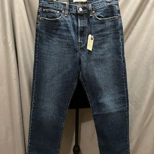 NWT! PREMIUM LEVI’S DENIM, wedgie straight. Read description. Sz 29 X 28